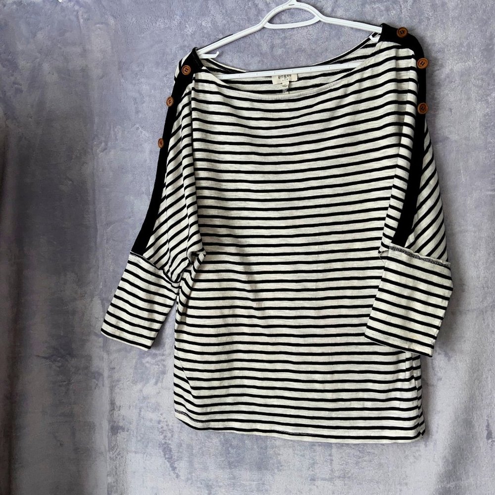 Black and White Striped Umgee top, Blousy and Comfy Size Large
